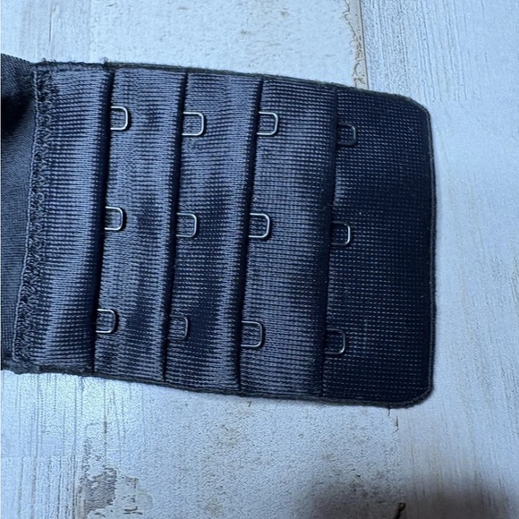 Old Navy Women's Hook & Loop Full-Coverage Underwire Bra Black Size 46DDD NWT - Picture 15 of 16